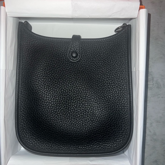 Hermes Evelyn TPM clemence Black - Picture 4 of 11